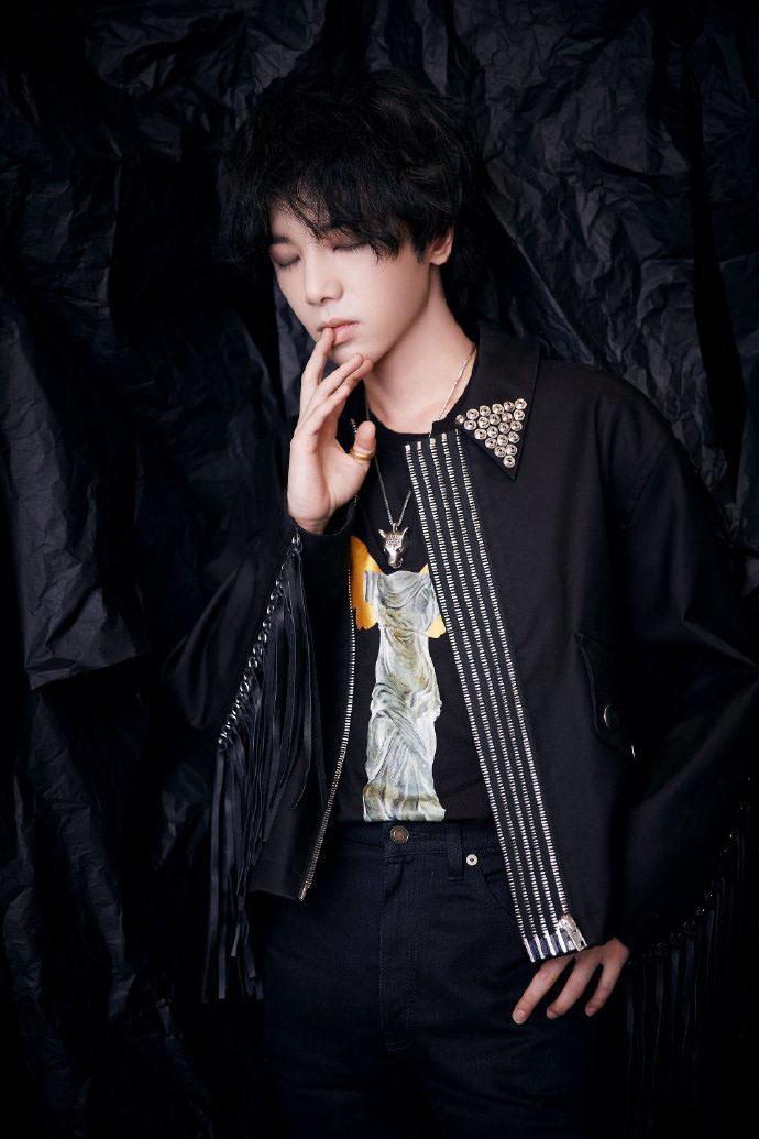华晨宇2018微博之夜高清图片图片