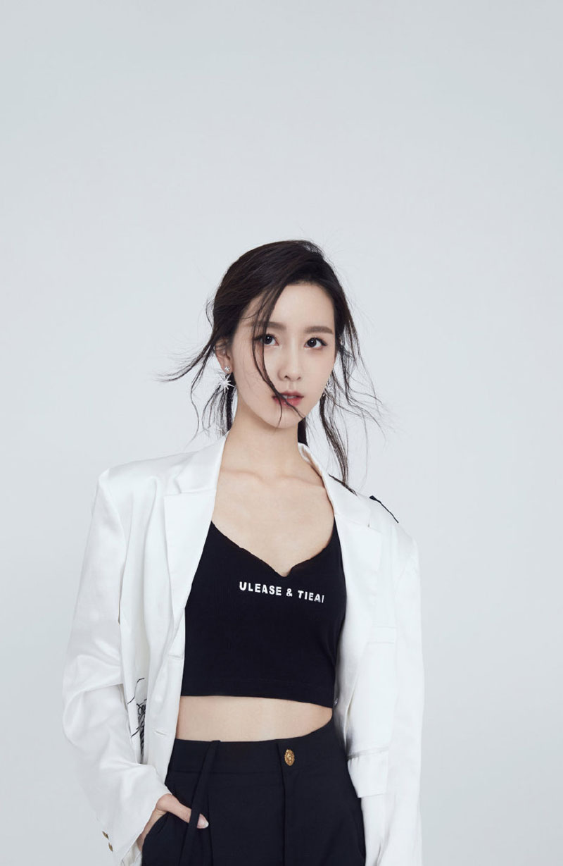 陈都灵图片