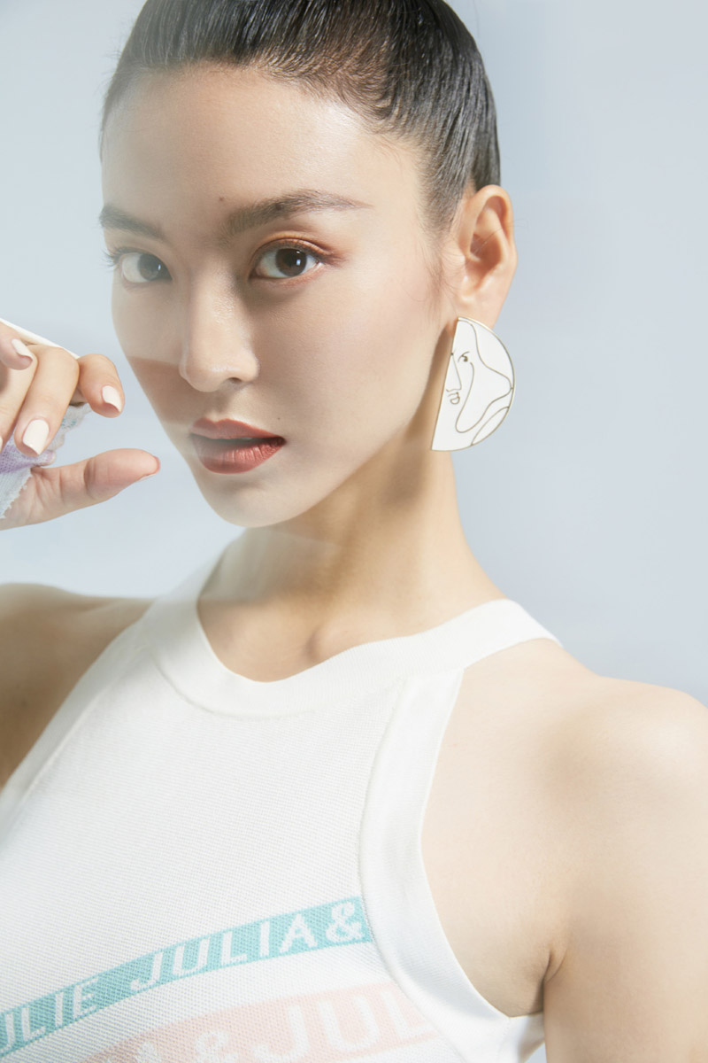 高清中国内地女演员美女尤靖茹妩媚风情写真图片图片