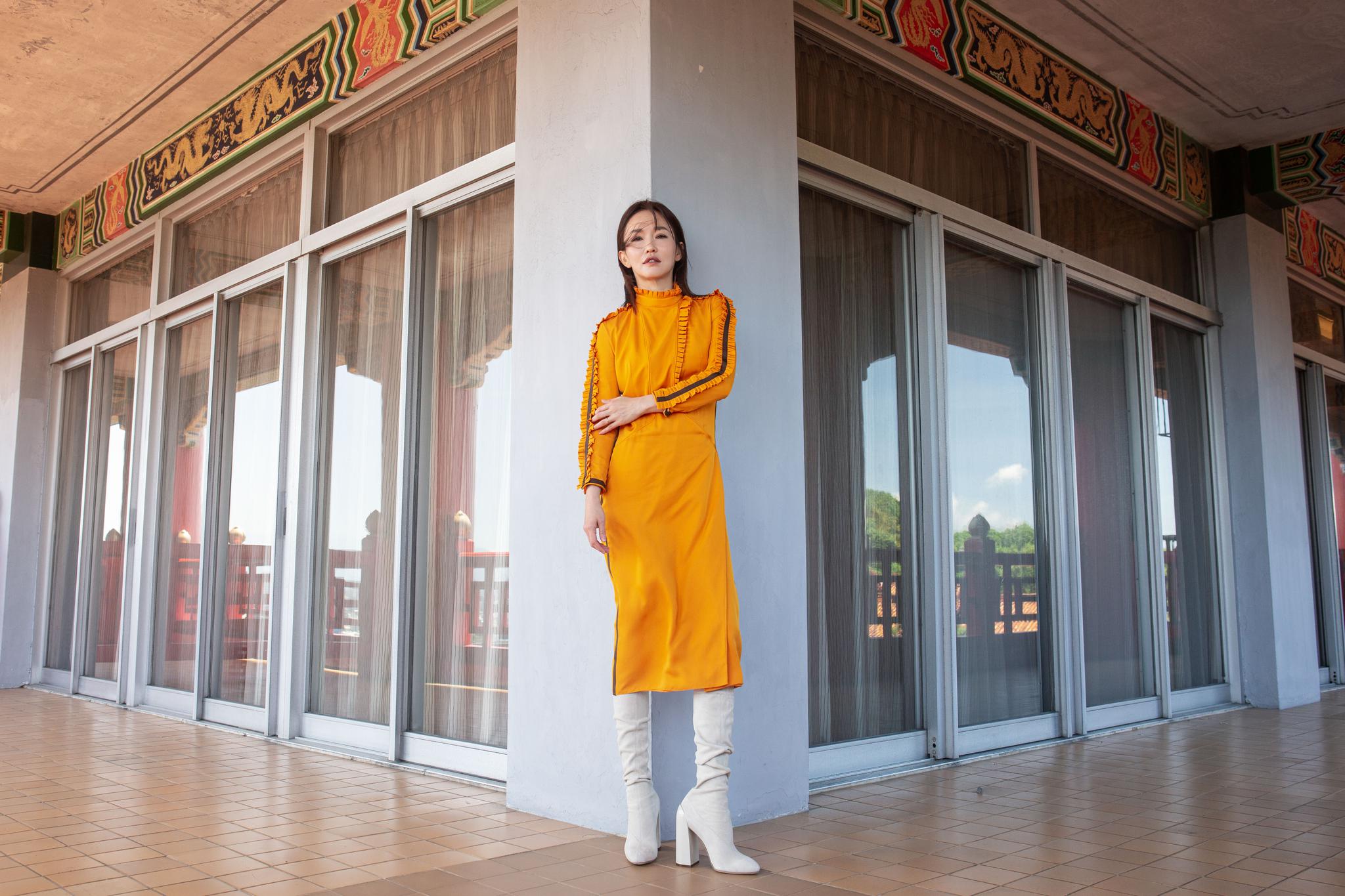 高清新加坡女艺人美女著名演员范文芳性感图片图片 高清新加坡女艺人美女著名演员范文芳性感图片图片