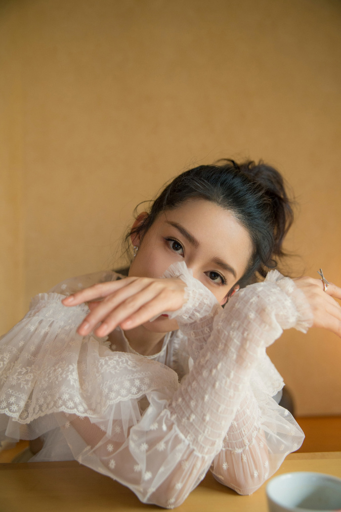 李沁图片