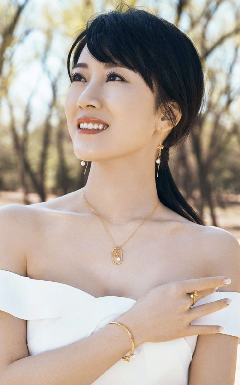 李念性感迷人时尚写真图片图片