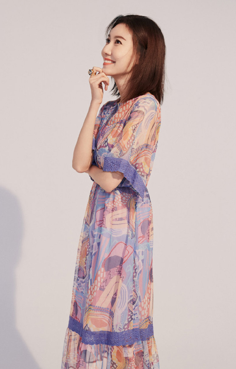 美女高露图片