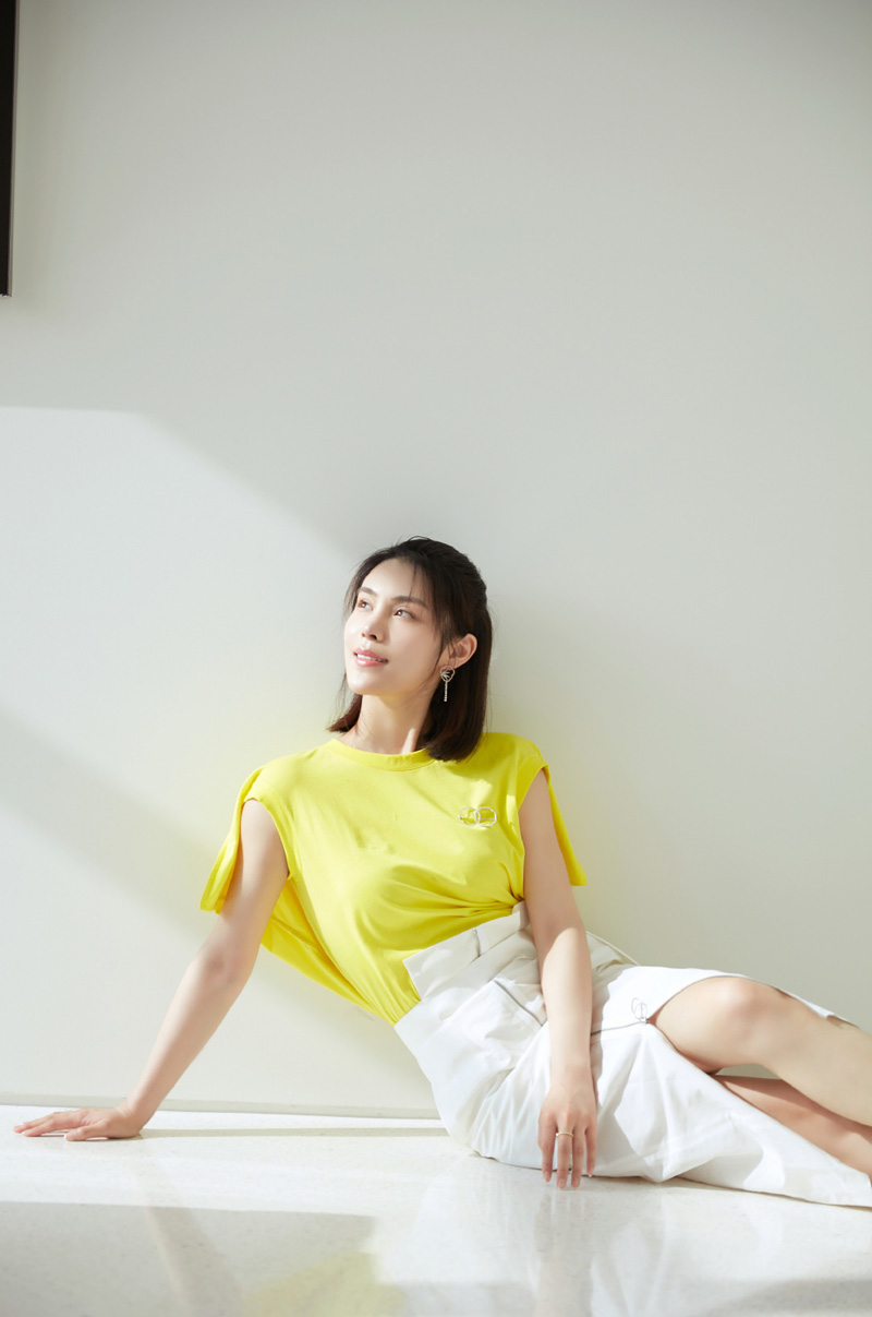 高清中国山东济南影视女演员韩丹彤巴黎时装周图片图片