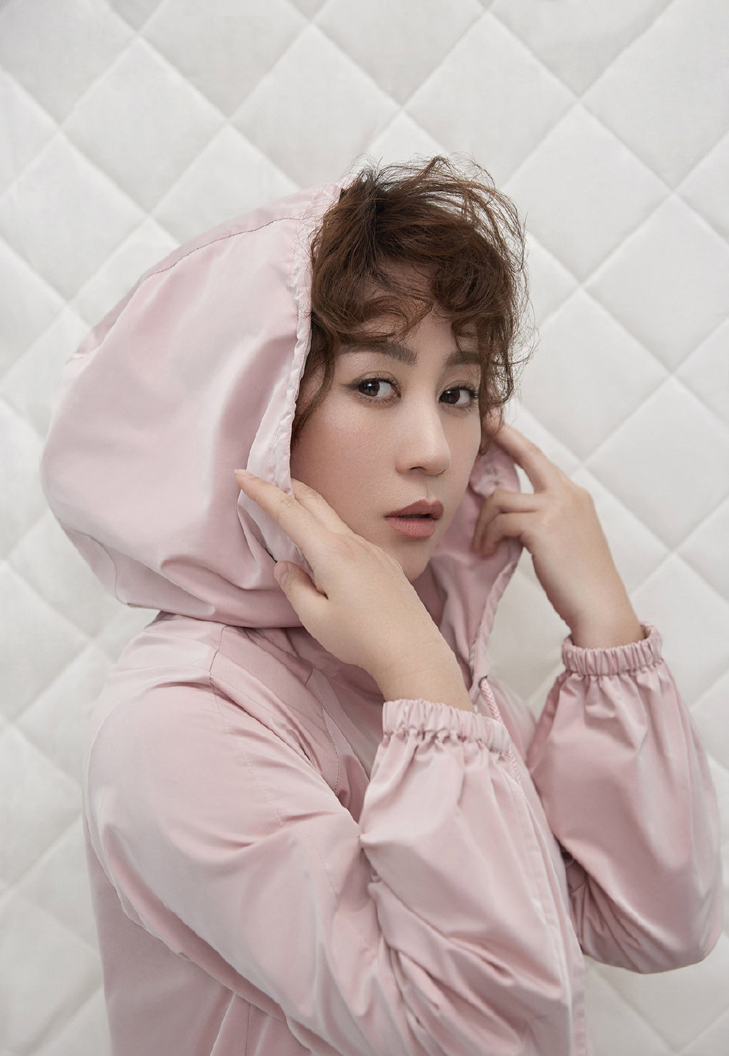高清辽宁省丹东市宽甸满族自治美女马丽红色高叉长裙性感写真图片图片