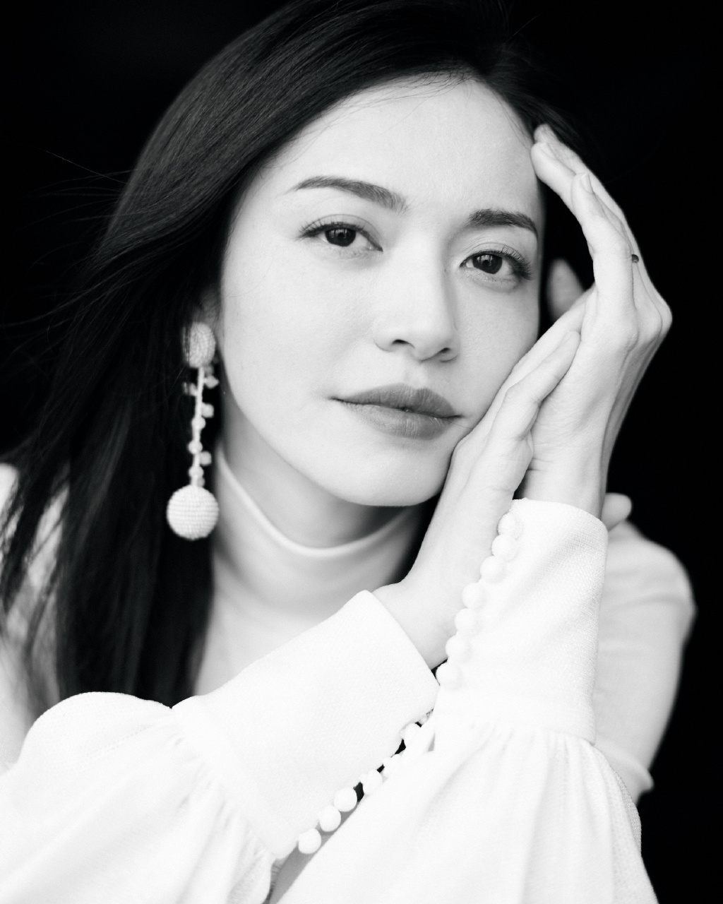 高清中国内地福建省泉州女演员姚晨时尚大气杂志写真大片图片