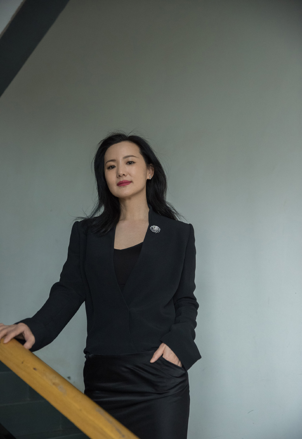 内地内蒙古呼和浩特女演员咏梅优雅魅力性感黑白写真图片图片