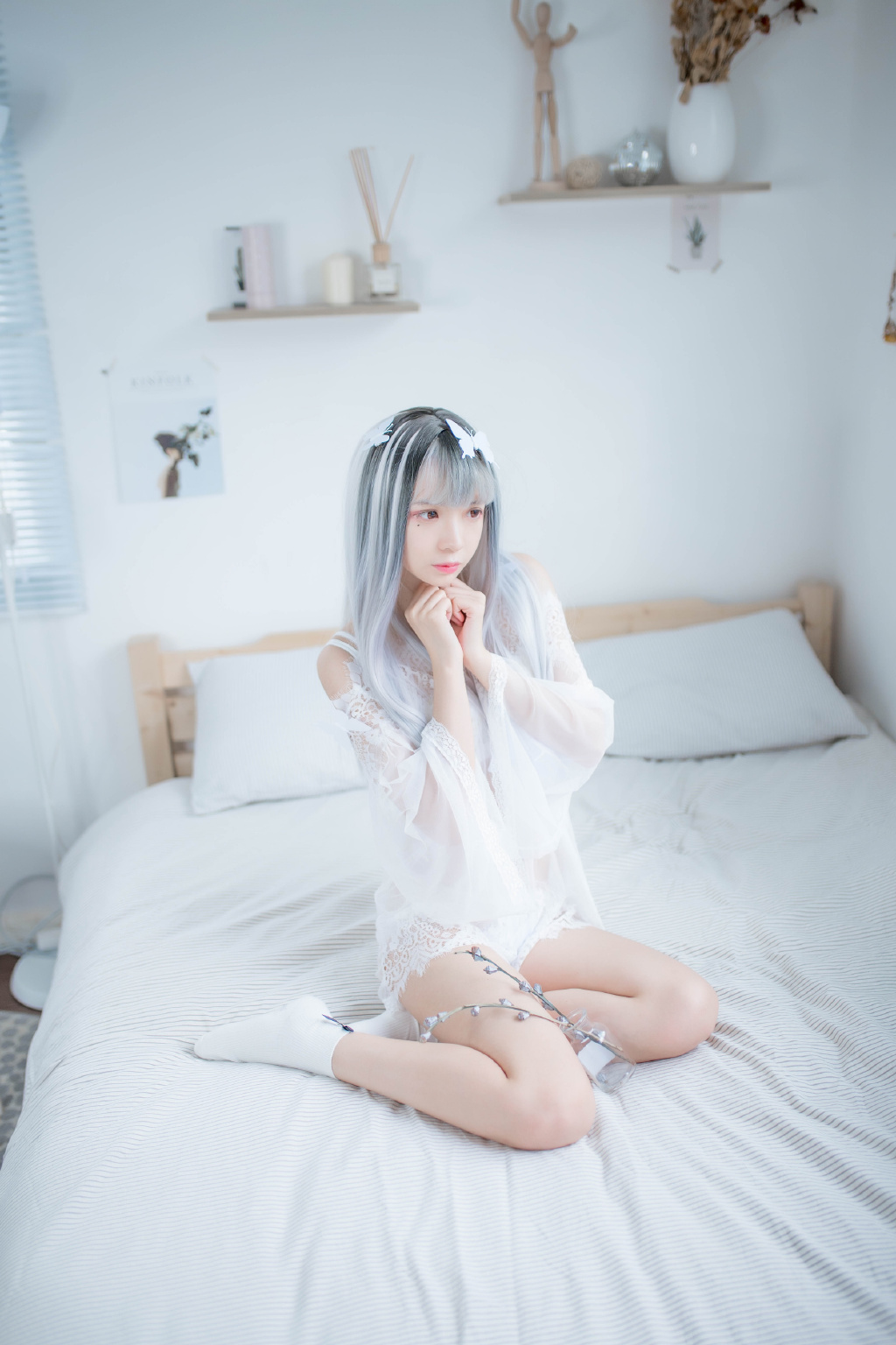 高清中国内地辽宁省沈阳女演员秦岚优雅自信性感写真图片
