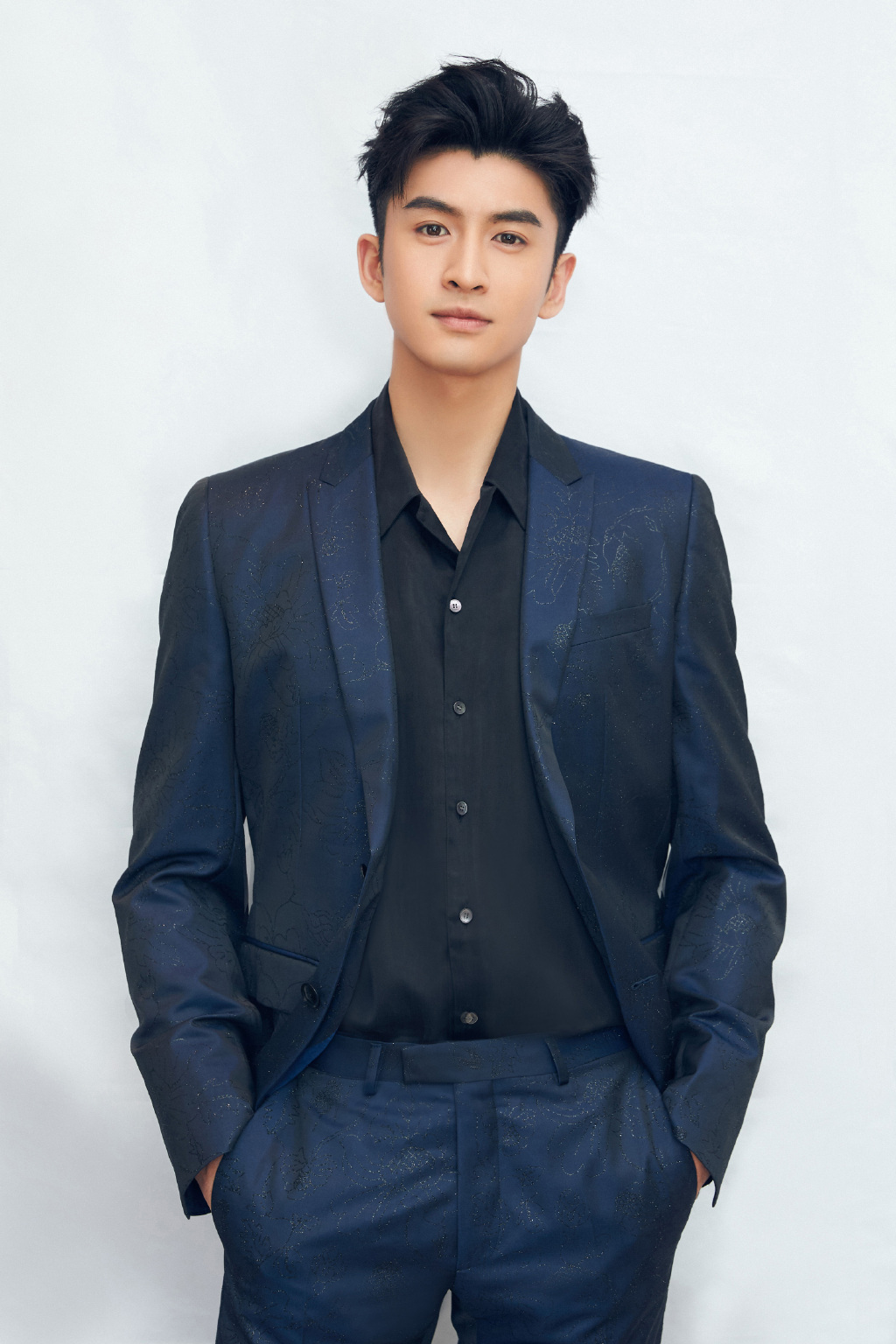 中国内地辽宁大连男演员张云龙魅力写真图片图片