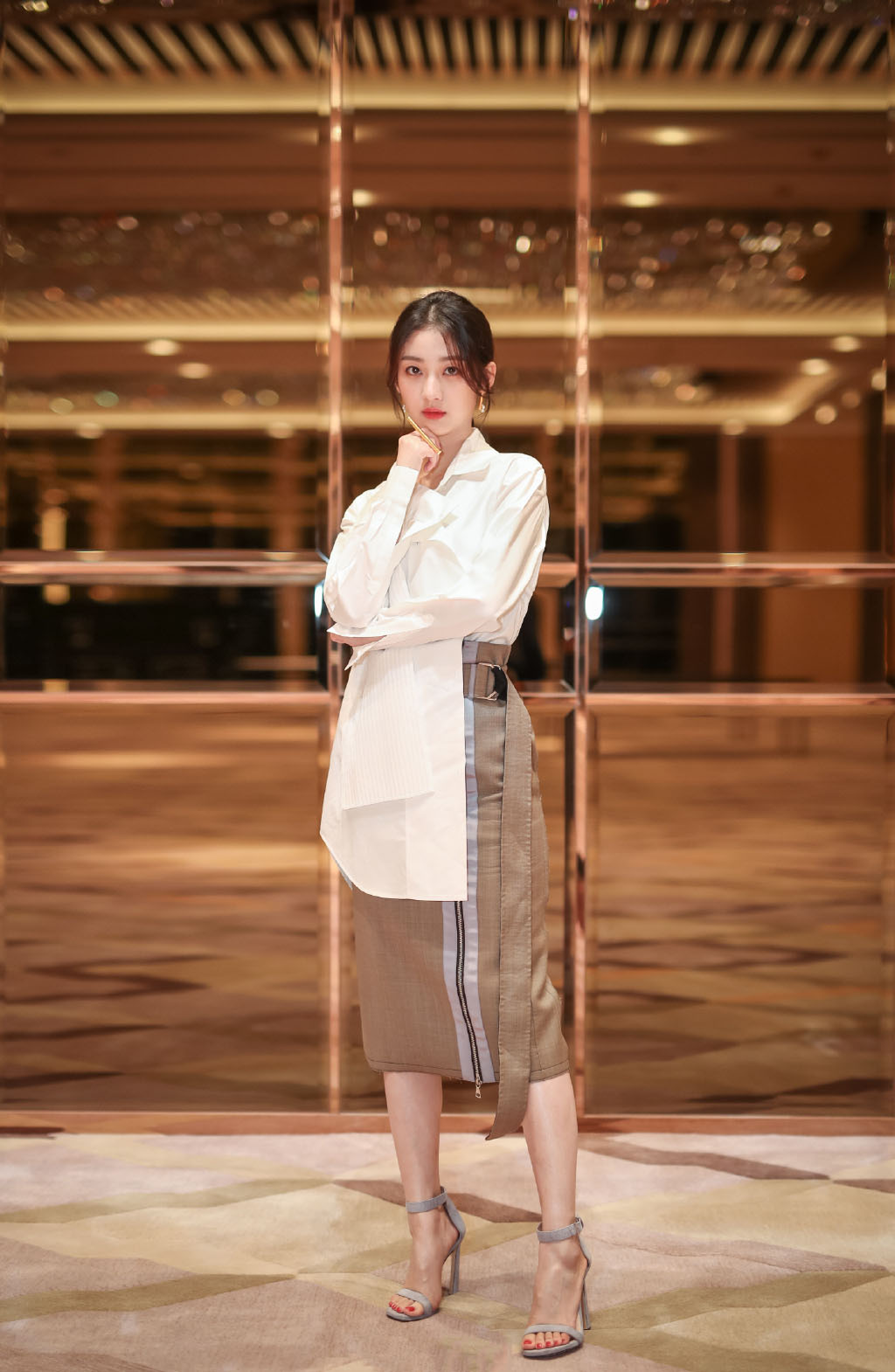 高清女星戚砚笛前卫摩登写真图片图片