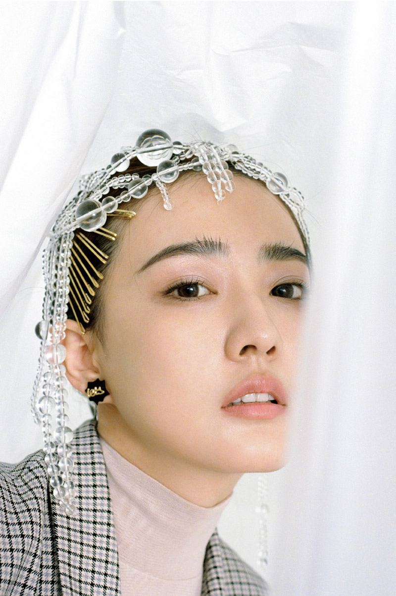 中国内地内蒙古呼和浩特女演员徐璐性感牛仔连体装时尚写真高清图片图片