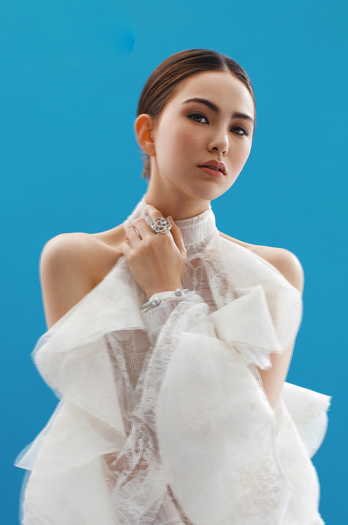 中国台湾女模特昆凌火辣模特明星写真：天王嫂高清美照图片图片