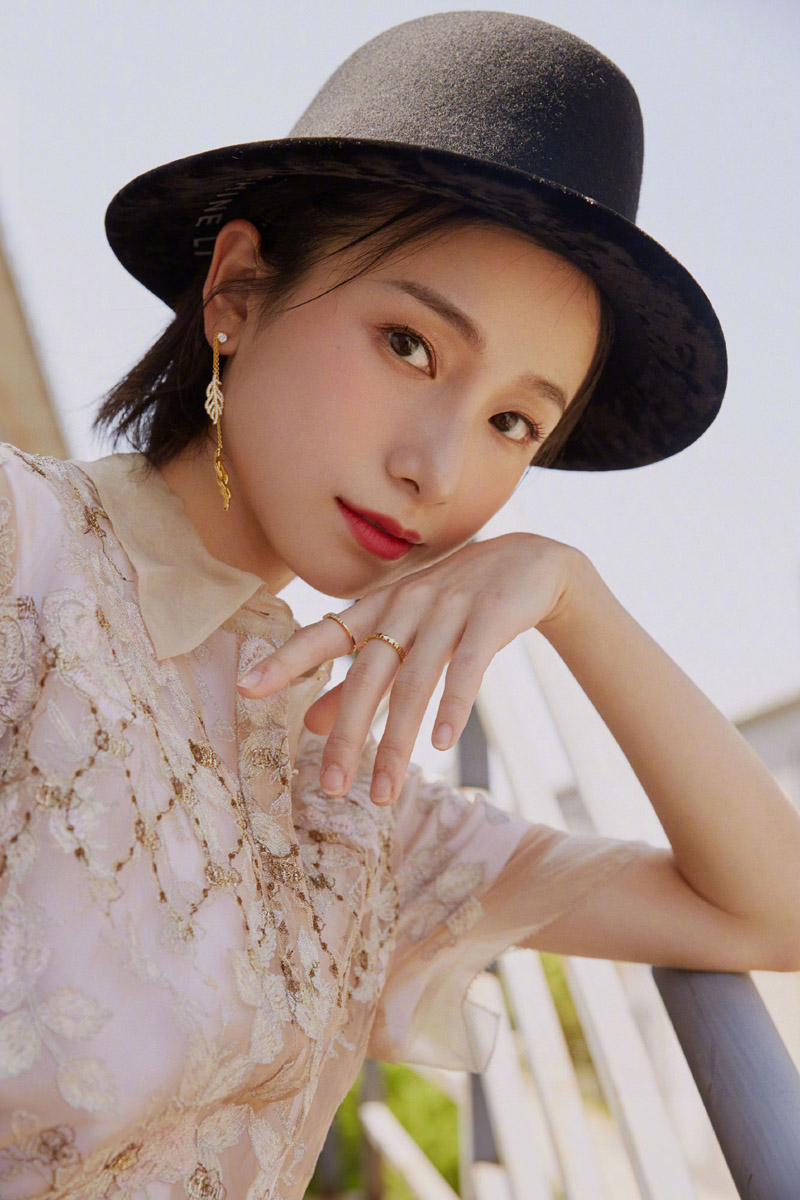 姜梓新图片