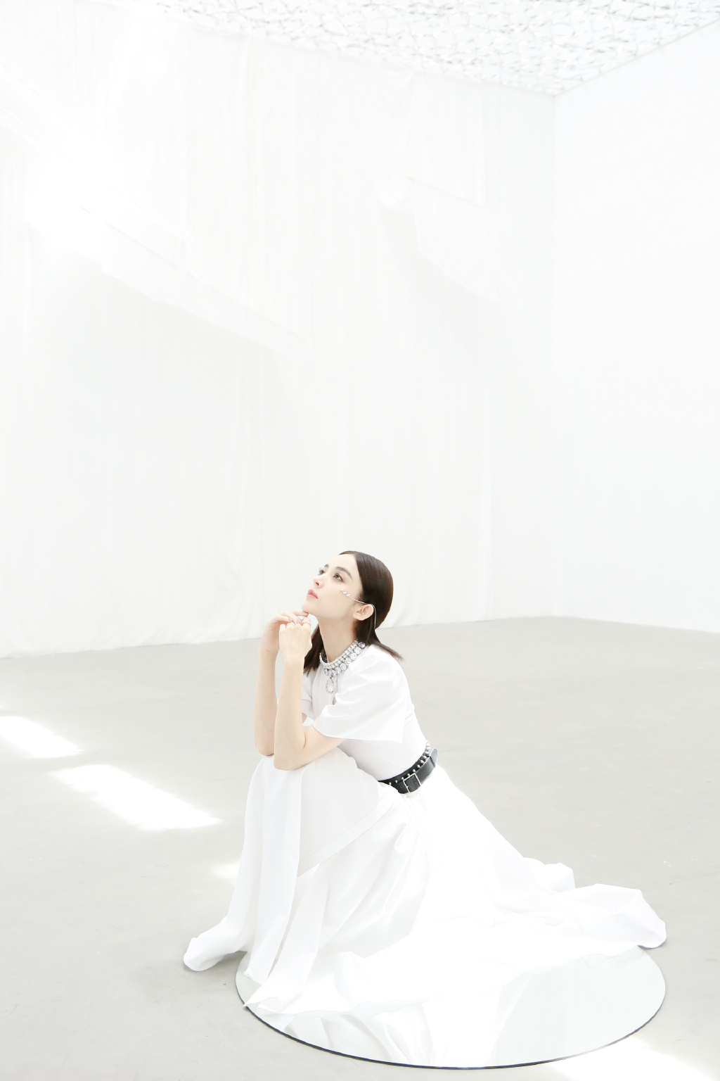 中国内地新疆乌鲁木齐市影视女演员古力娜扎微博之夜性感甜美写真图片图片