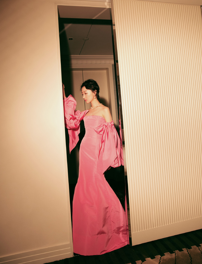 高清中国内地影视河北省石家庄女演员周冬雨纯白甜美唯美高清桌面壁纸图片