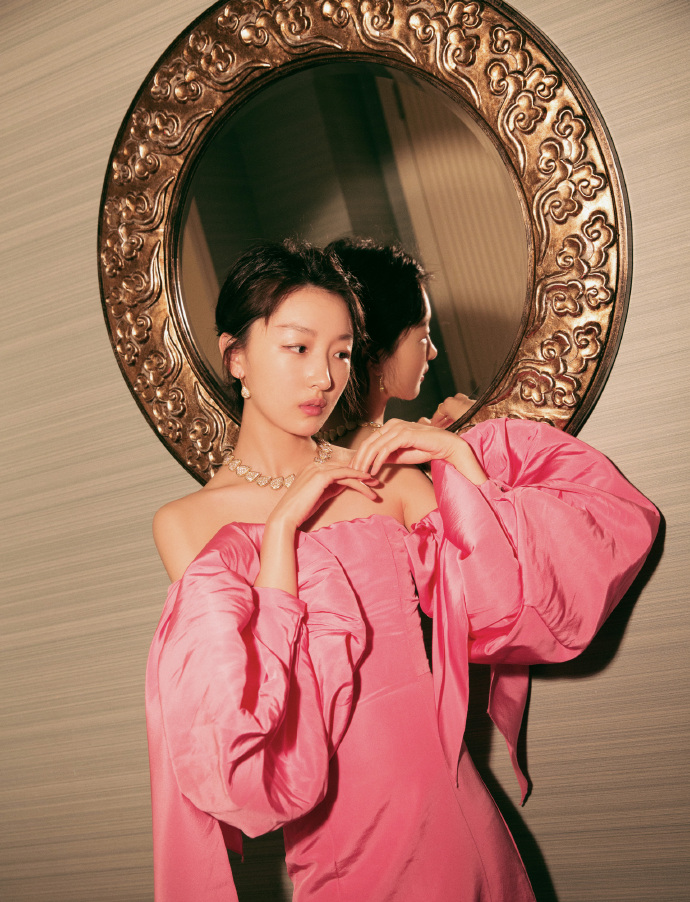 高清中国内地影视河北省石家庄女演员周冬雨纯白甜美唯美高清桌面壁纸图片