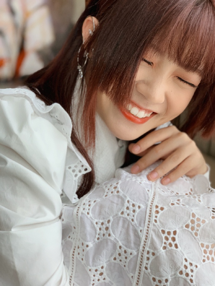 高清广东深圳女星火箭少女101赖美云写真花絮图片图片