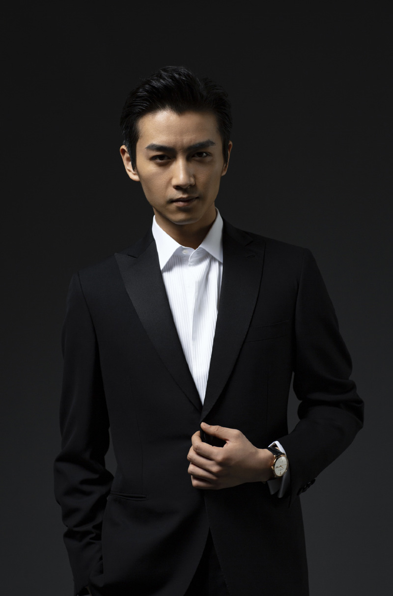 中国内地男演员陈晓秋冬儒雅写真贵族范儿十足图片
