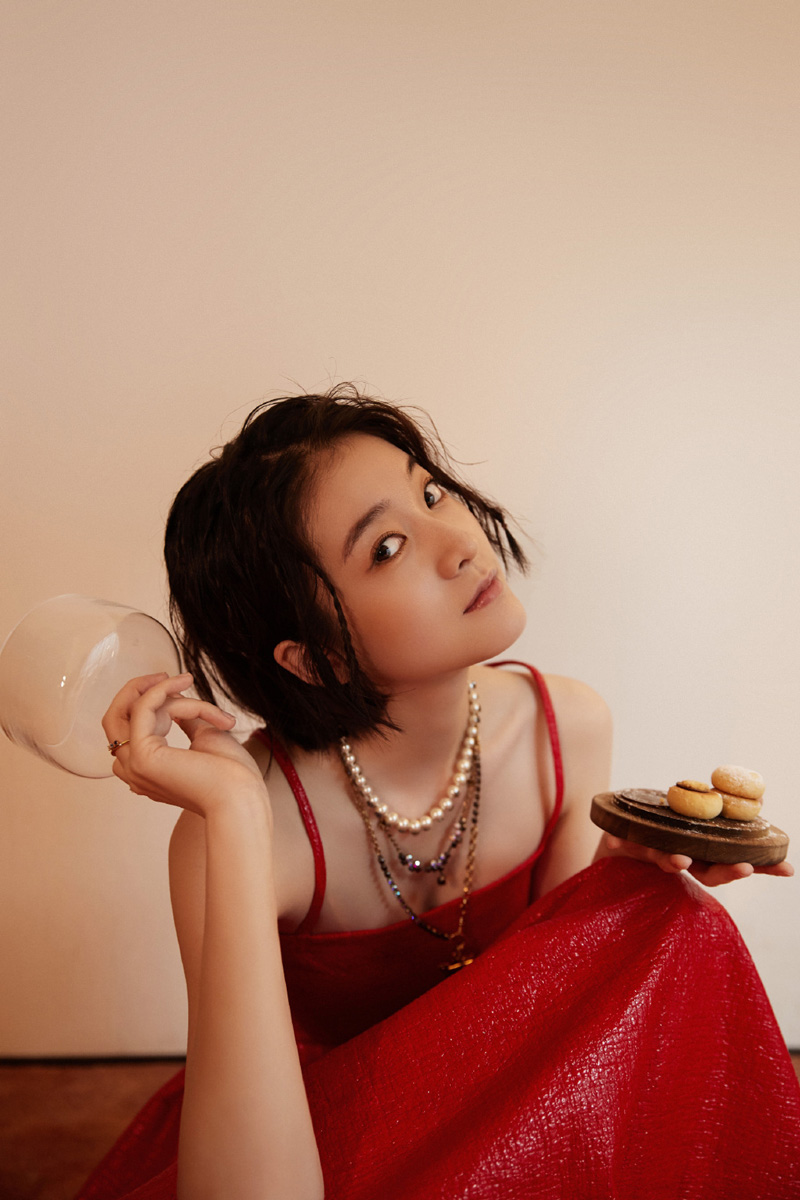 中国内地浙江省义乌女演员张雪迎时尚个性写真图片图片 中国内地浙江省义乌女演员张雪迎时尚个性写真图片图片