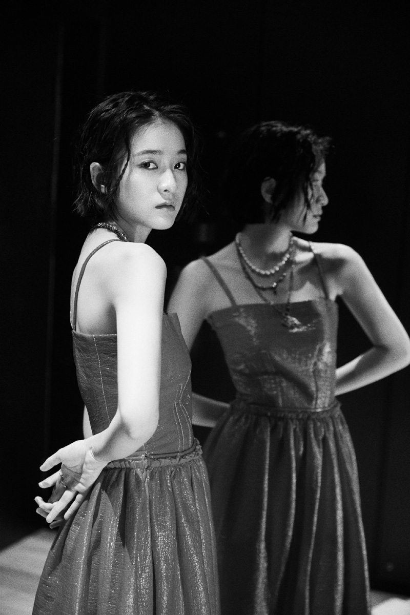 中国内地浙江省义乌女演员张雪迎时尚个性写真图片图片