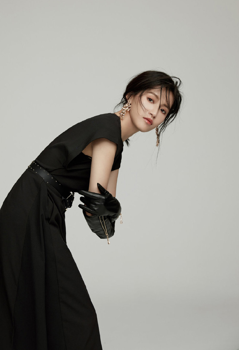 高清湖南衡阳美女气质美女苏青白色系珠宝写真图片图片