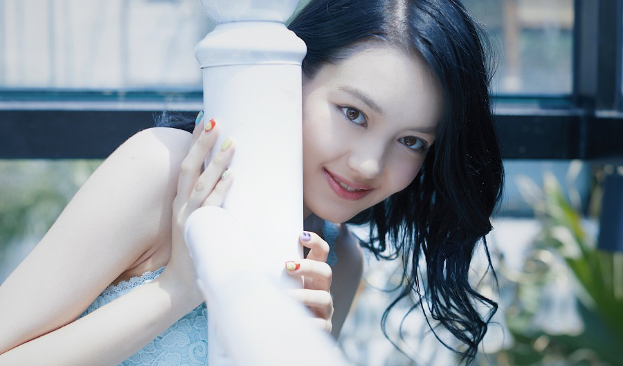 高清女星李诗颖巴黎时装周优雅甜美写真图片图片