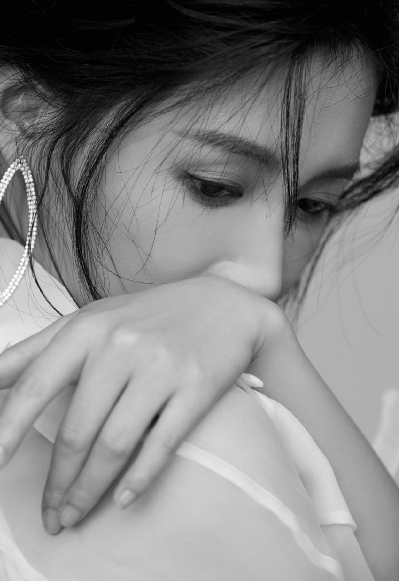 高清湖南衡阳美女气质美女苏青白色系珠宝写真图片图片