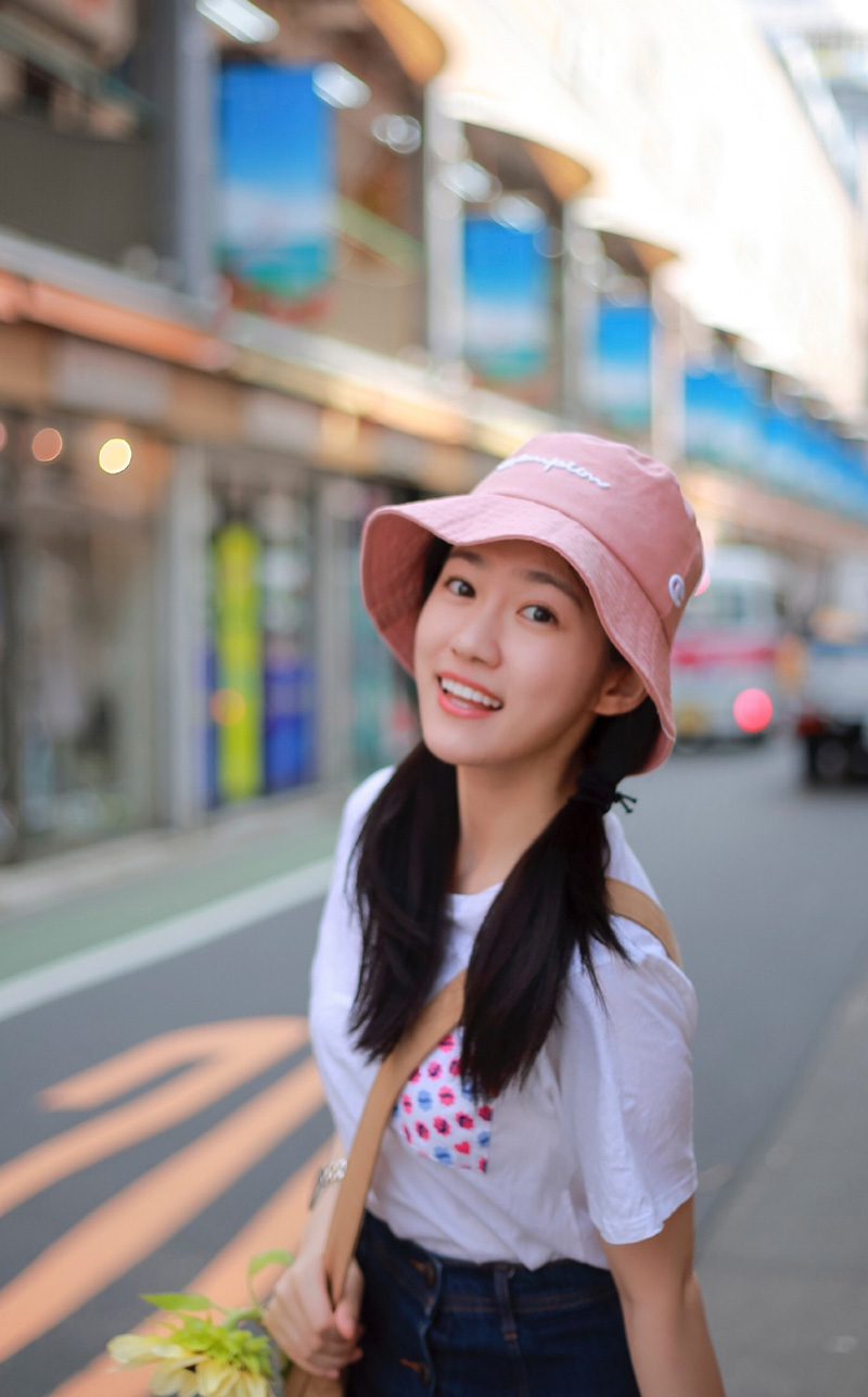 中国内地海市女演员汤梦佳清纯可爱生活照图片图片