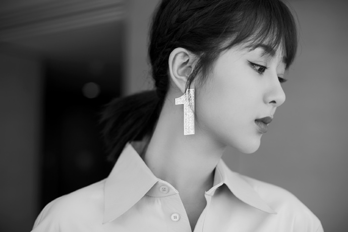 高清中国内地影视北京女演员杨紫微博之夜性感优雅写真图片图片