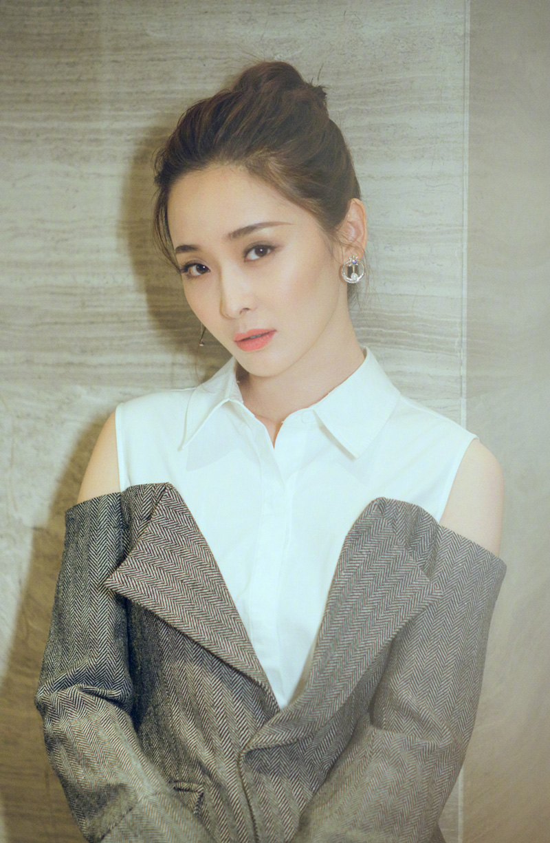 李曼可爱俏皮丸子头写真图片图片