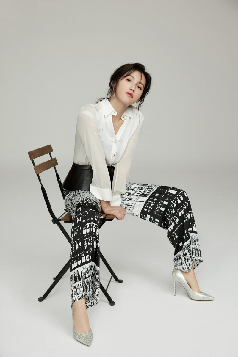 高清湖南衡阳美女气质美女苏青白色系珠宝写真图片图片
