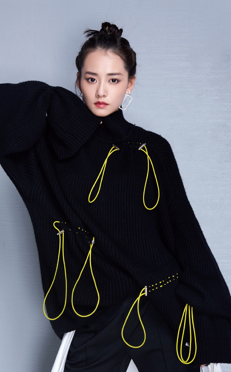 高清中国内地陕西西安女演员柴碧云文艺时尚写真图片：淡雅高贵图片