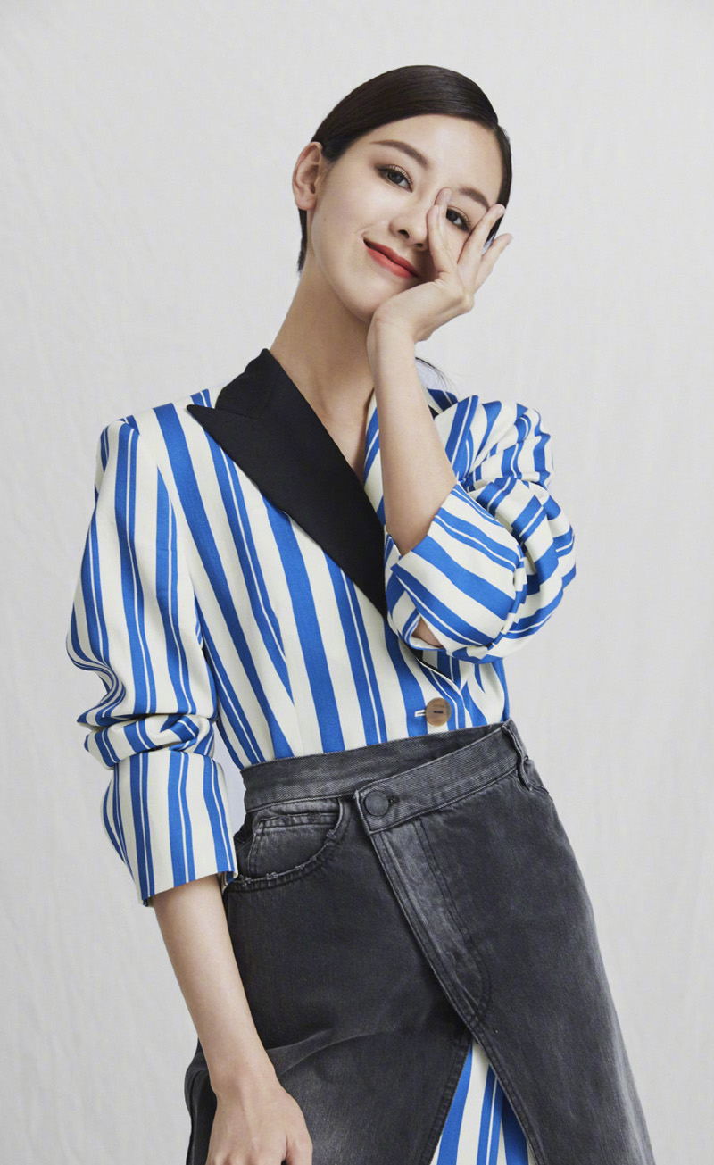 高清美女沈月写真图片图片