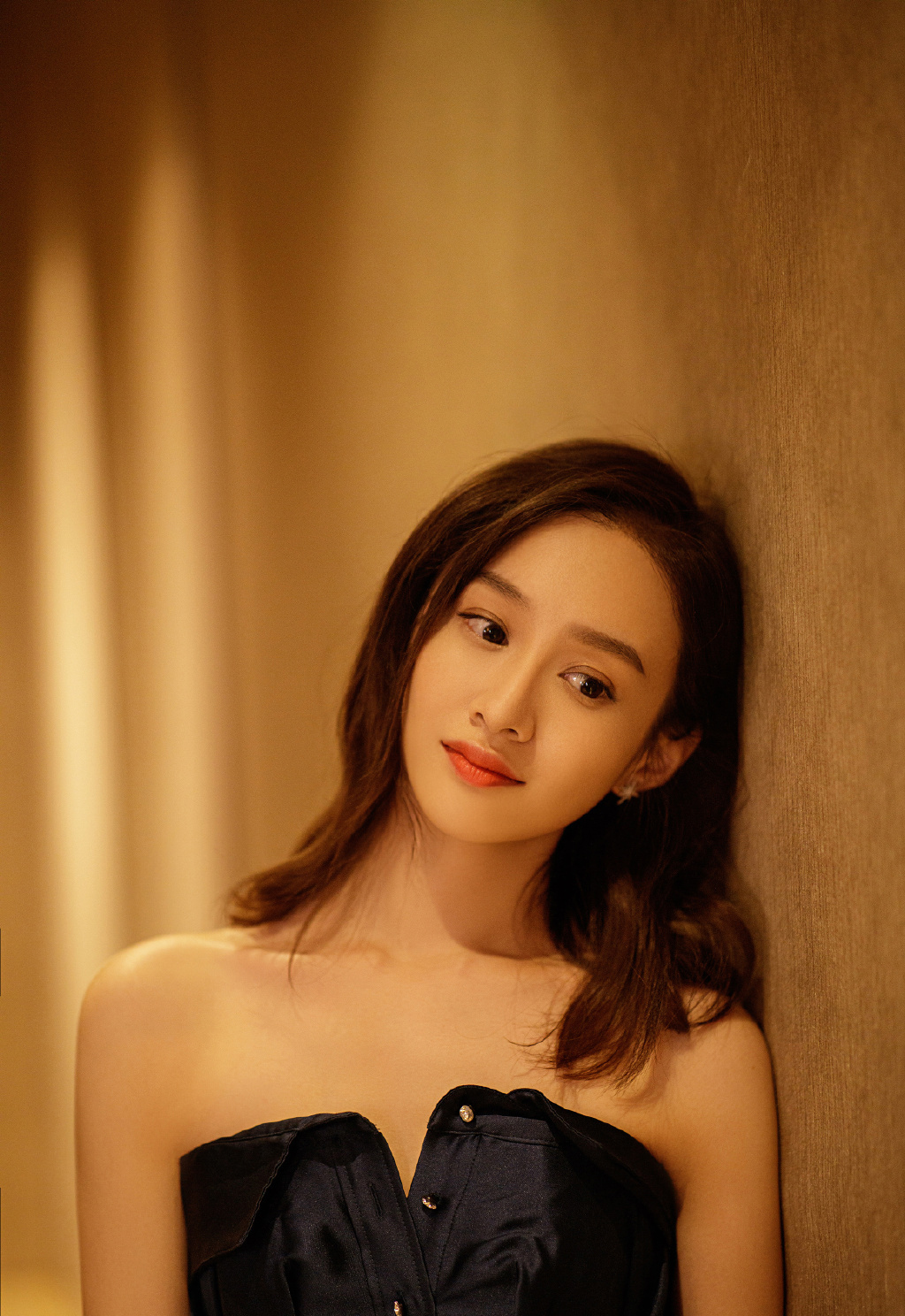 中国内地安徽省淮南市影视女演员陆妍淇性感靓丽写真图片图片