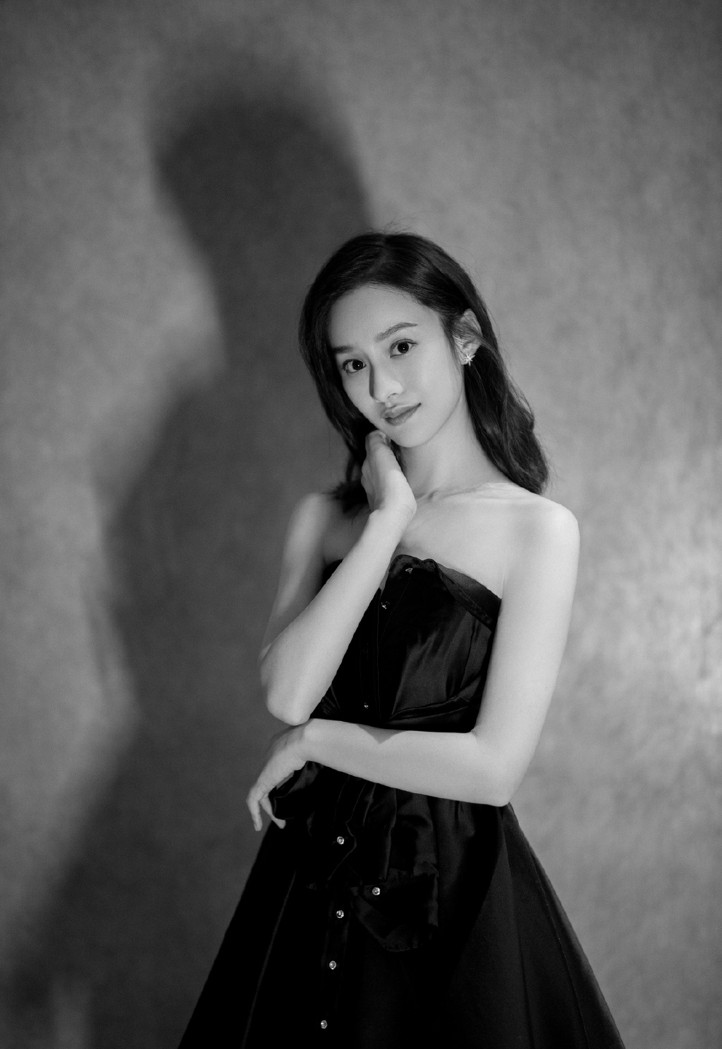 陆妍淇率真时尚街拍写真图片图片