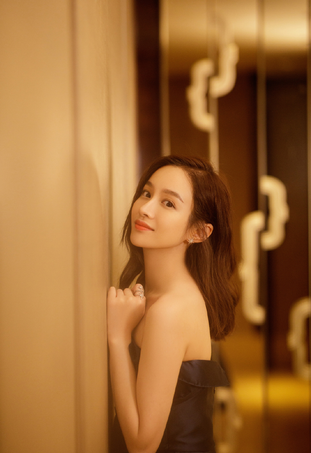 中国内地安徽省淮南市影视女演员陆妍淇性感靓丽写真图片图片