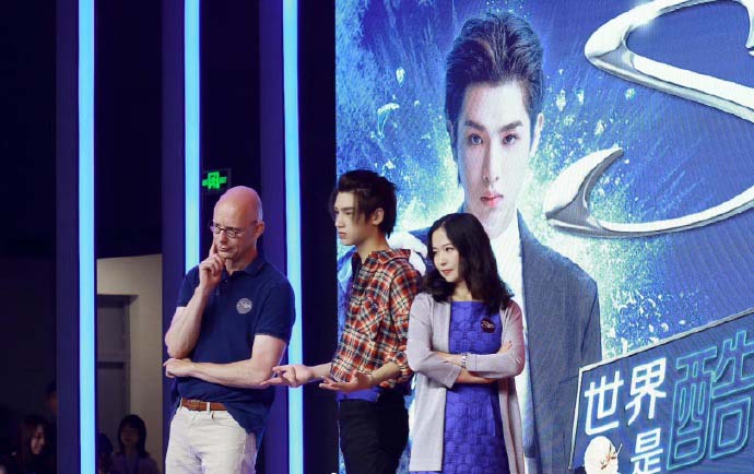 高清内地男星黄明昊帅气时尚写真图片图片