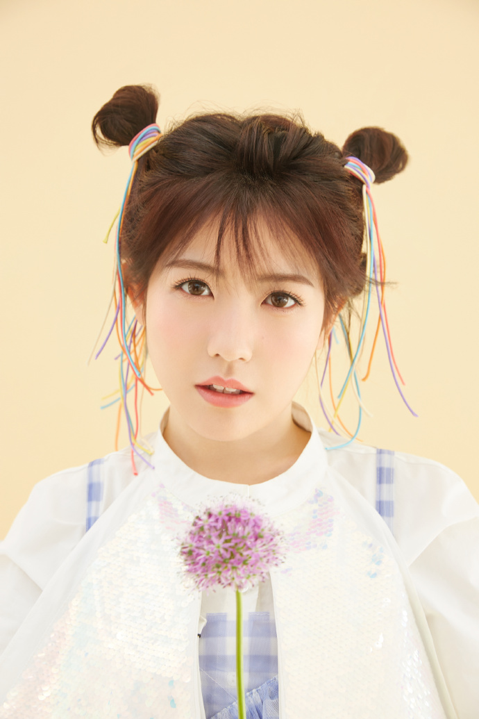 高清广东深圳女星火箭少女101yamy赖美云傅菁黑白配写真图片图片