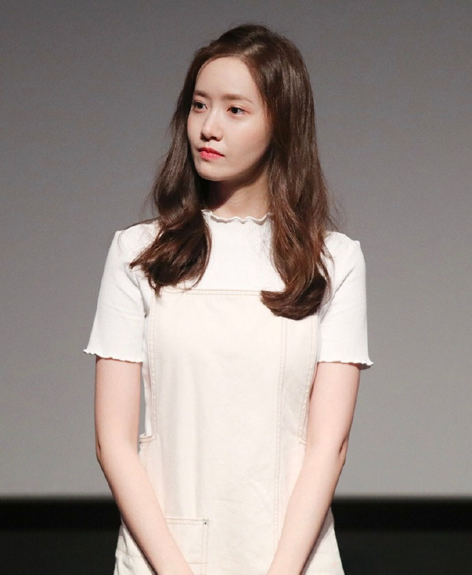 高清韩国首尔永登浦美女林允儿短发造型清爽养眼写真图片图片