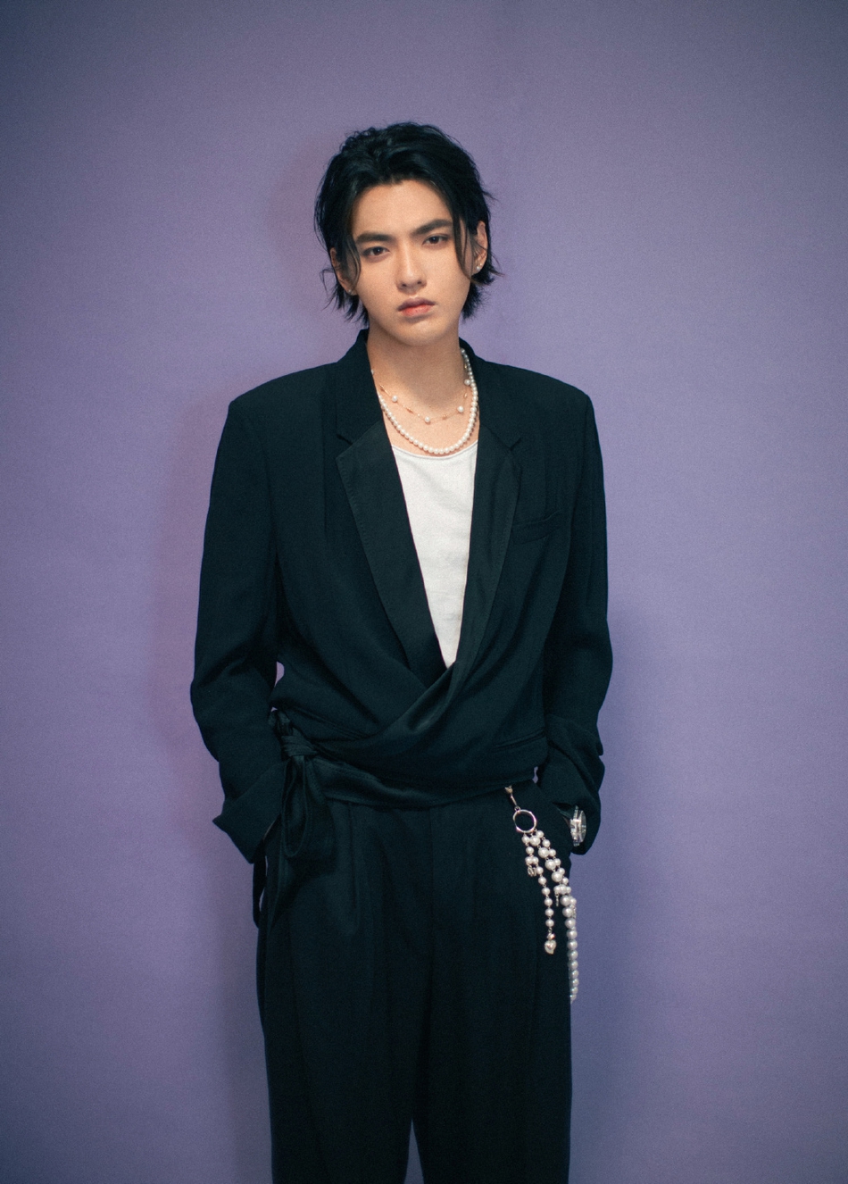 高清广州男明星吴亦凡单曲宣传照写真图片图片