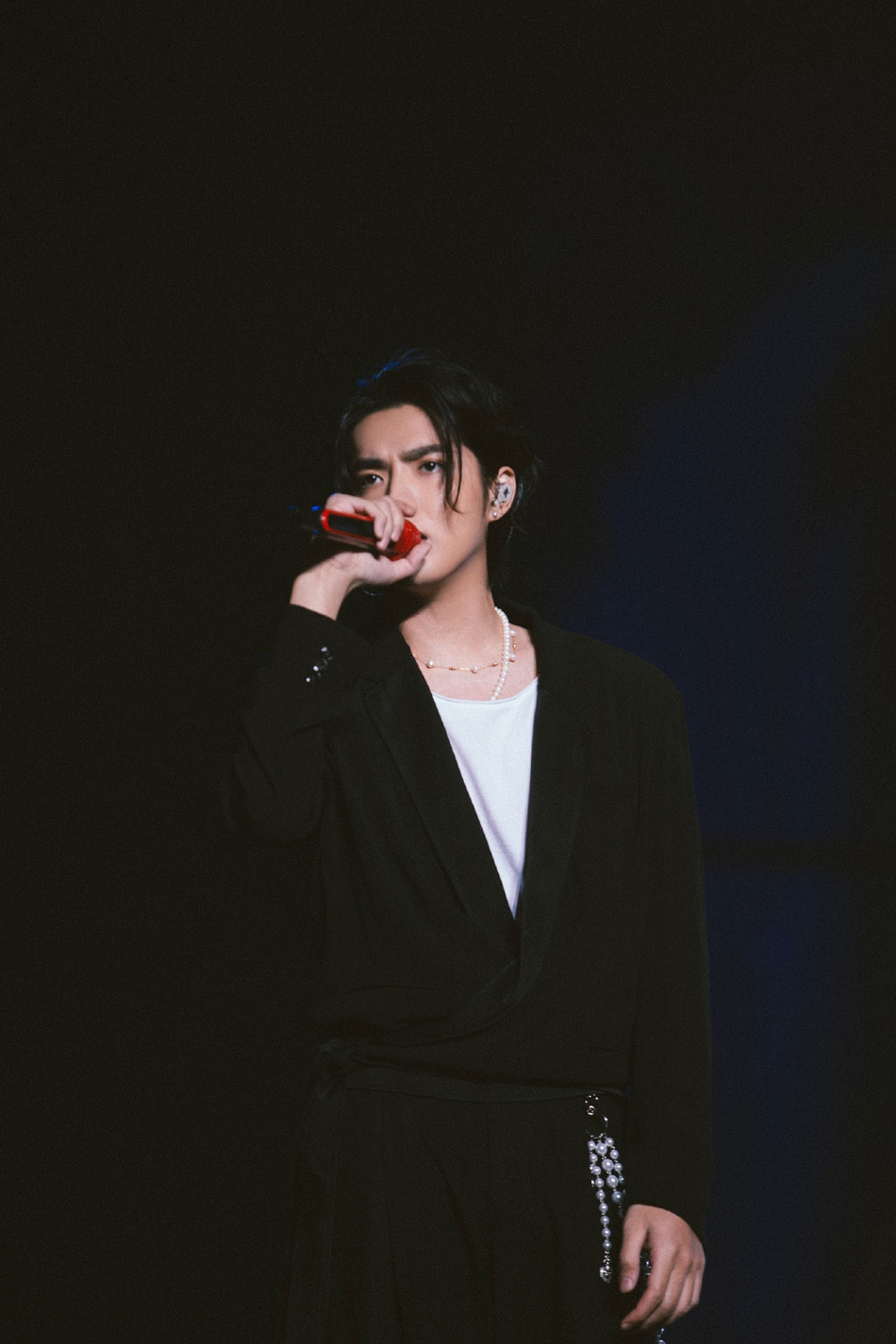 高清广州男明星吴亦凡单曲宣传照写真图片图片
