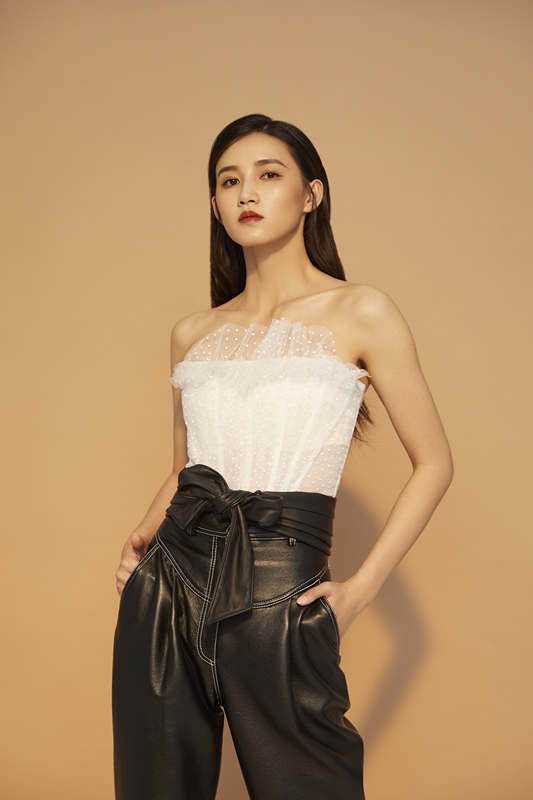 高清女星周开开魅力艺性感走秀图片图片