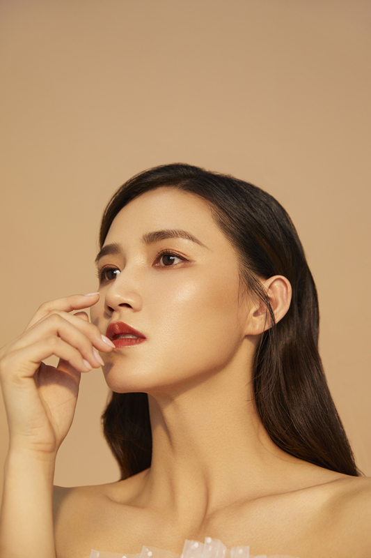 高清女星周开开高挑长腿写真图片