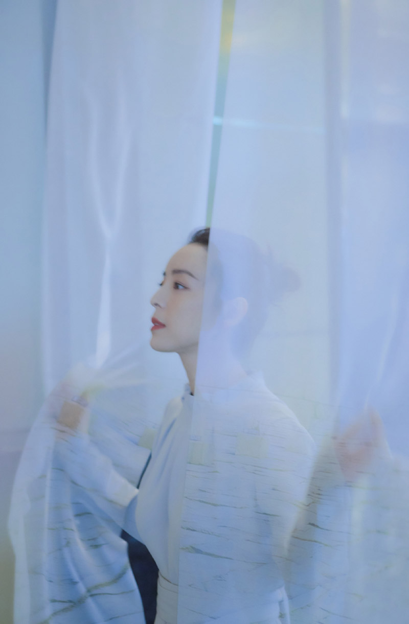张静初清新淡雅写真图片图片