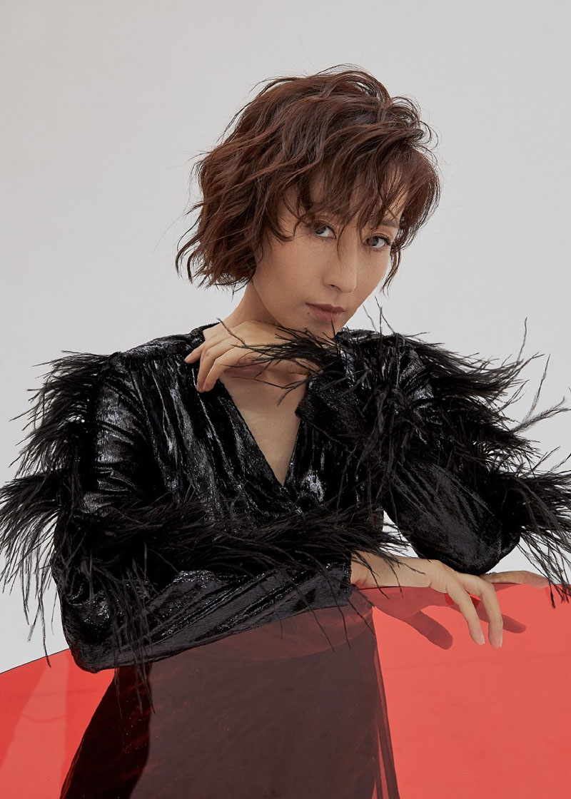 高清湖北武汉影视女演员刘敏涛知性优雅时尚写真高清图片图片