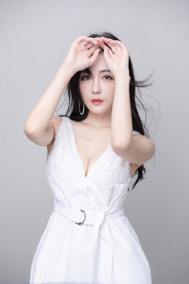 汤晶媚图片