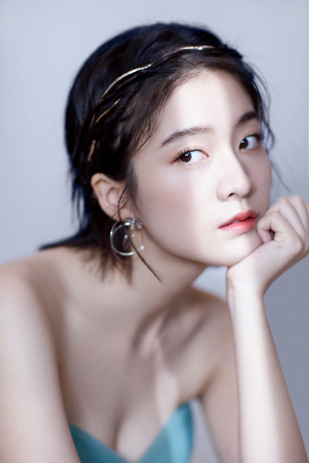 中国内地浙江省义乌女演员张雪迎时尚个性写真图片图片 中国内地浙江省义乌女演员张雪迎时尚个性写真图片图片