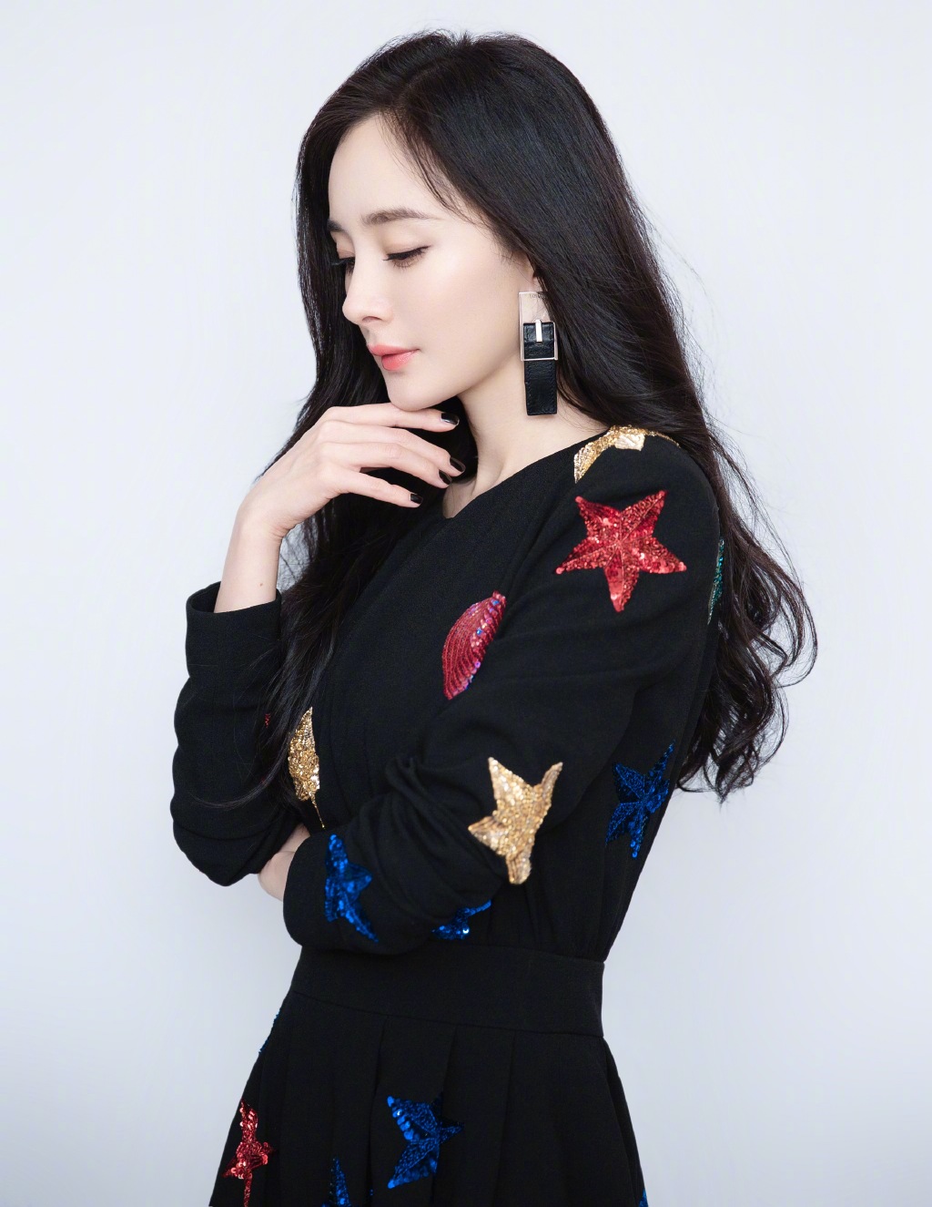 中国内地北京影视女演员杨幂优雅复古写真桌面壁纸图片