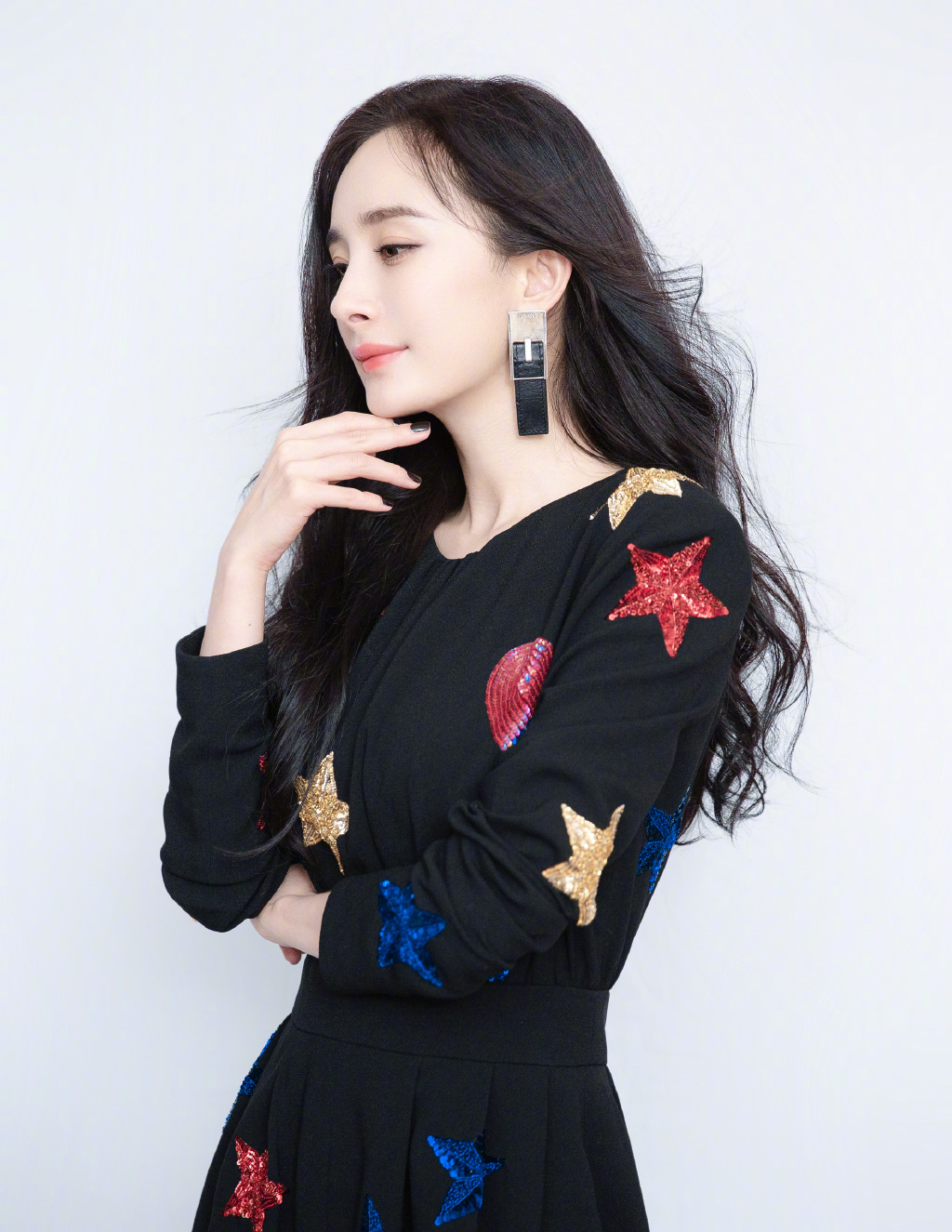 中国内地北京影视女演员杨幂优雅复古写真桌面壁纸图片