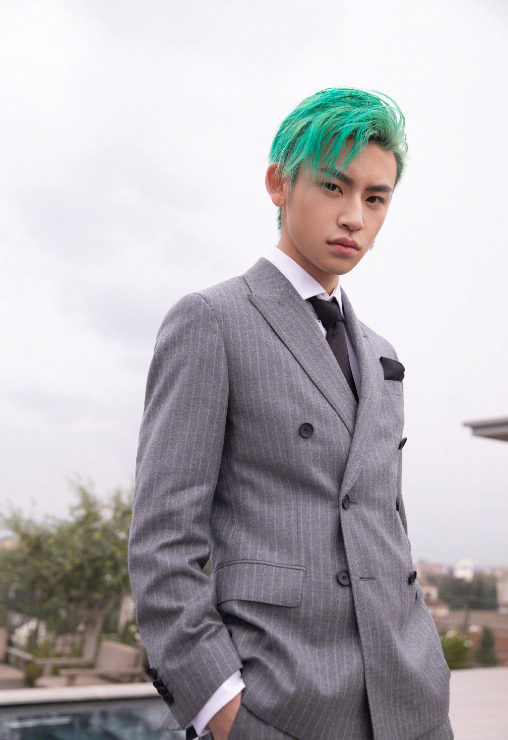 高清男明星王琳凯暗黑骑士风帅气写真图片图片